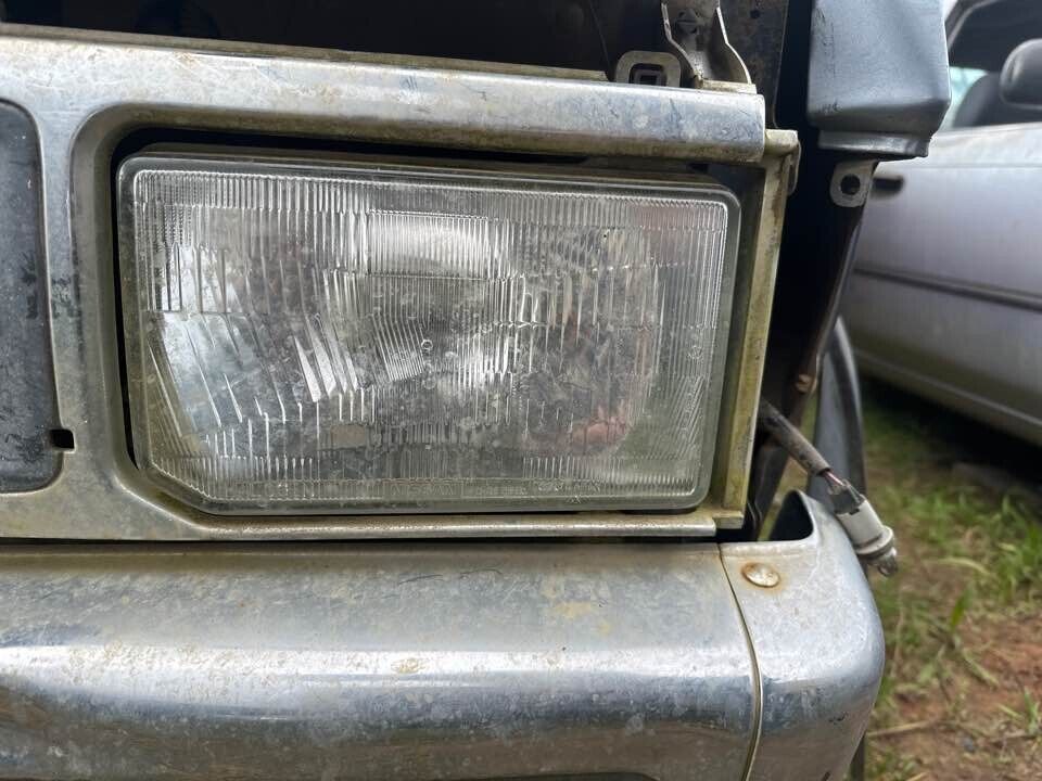 1993 Nissan Pathfinder LH Passengers Left Headlight #B322
