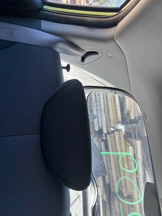 2007 Kia Rio RH Drivers Rear Head rest #B209