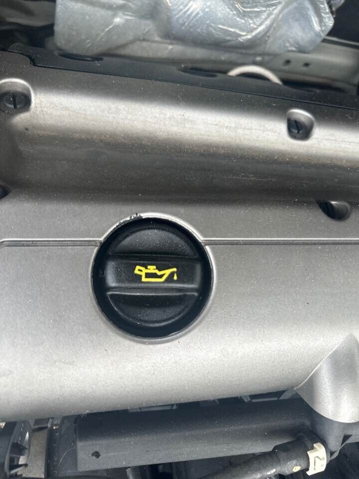 2007 Peugeot 407 Oil Cap #B137