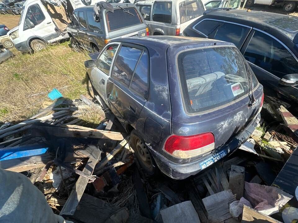 1993 Daihatsu Charade Fuel Cap #B340