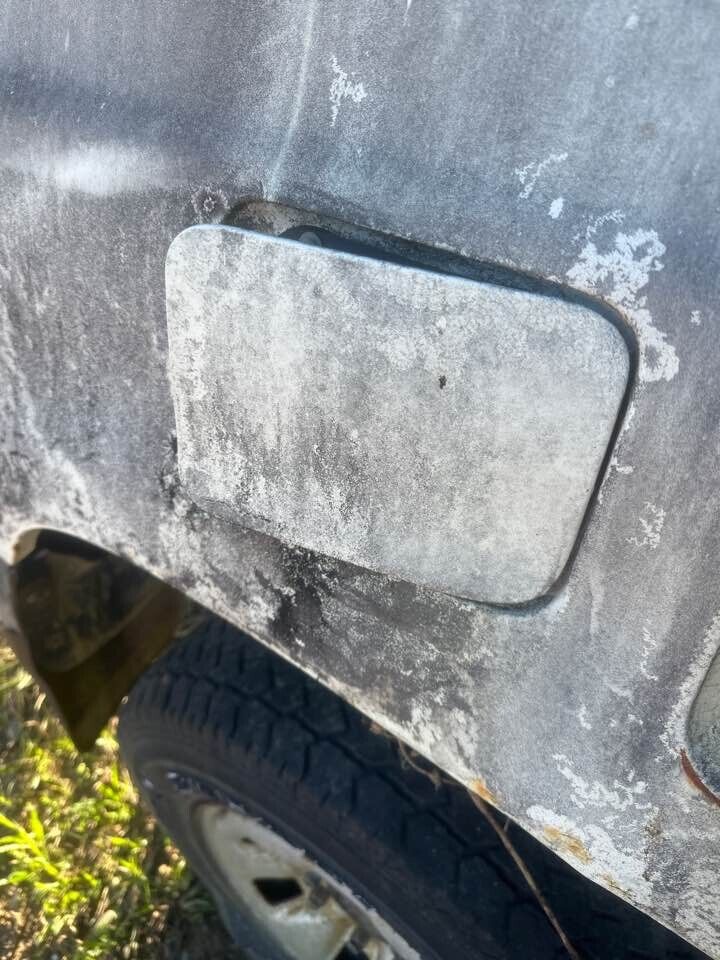 1992 Toyota 4Runner Fuel Flap #B284