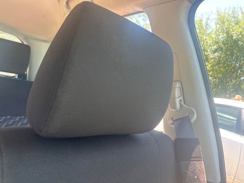 2007 Suzuki Sx4 LH Passengers Front Head Rest #B119