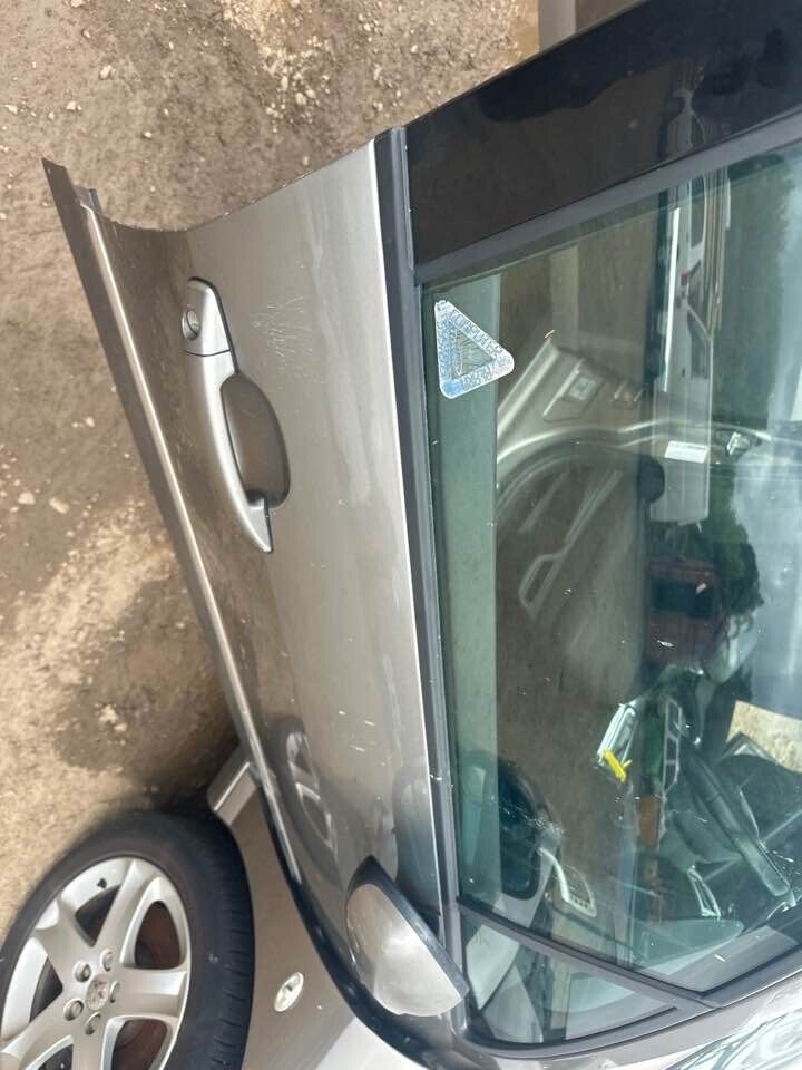 2007 Peugeot 407 Weather Strip RH Front #B137