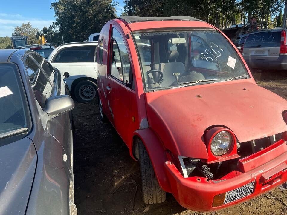 1994 Nissan S-Cargo Cargo Glass RH Rear #B261