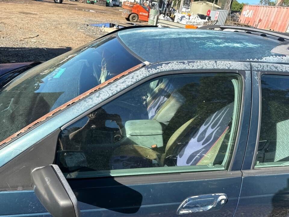 1994 Ford Ed Falcon LH Passengers Front Window Glass #B195