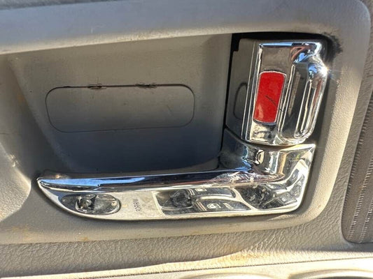 2007 Kia Cerato RH Drivers Front Inner Door Handle #B272