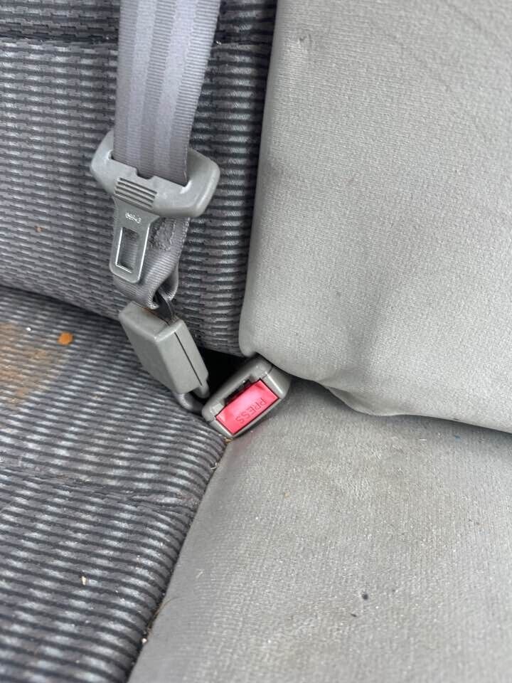 2008 Ford Falcon Fg Seat Belt Stalk RH Rear #B181