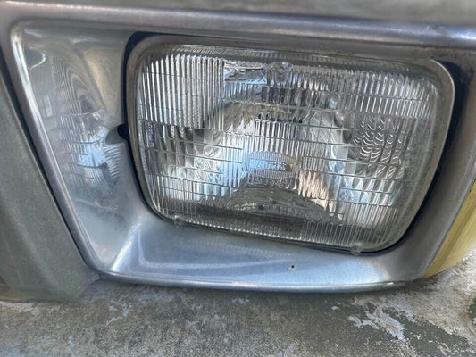 1990 Toyota 4Runner LH Passengers Left Headlight #B279
