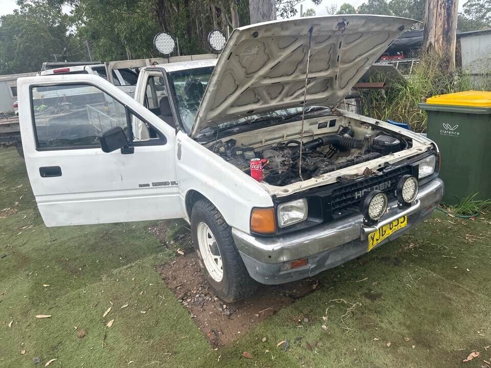 1990 Holden Tf Rodeo Bonnet Cable #B132