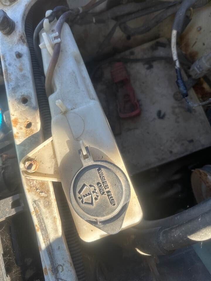 1992 Toyota 4Runner Window Washer Bottle #B284