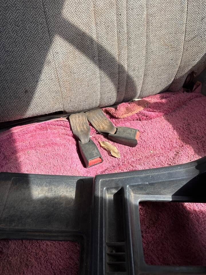 1992 Suzuki Vitara Seat Belt Stalk LH Rear #B197