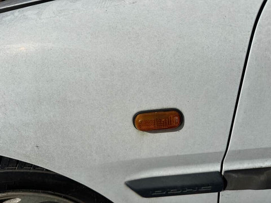 1992 Honda Integra Left LH Passengers Guard Repeater/Blinker #B196