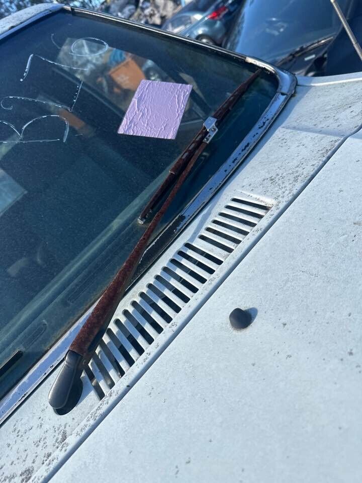 1989 Toyota 4Runner LH Passengers Wiper Arm #B276