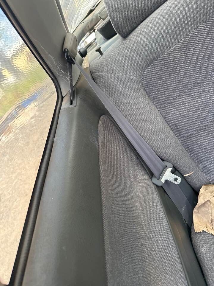 1992 Honda Integra RH drivers Rear Seat Belt #B196