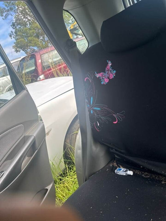 2007 Hyundai Tucson RH drivers Rear Seat Belt #B140