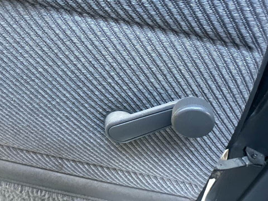 1990 Toyota 4Runner LH Passengers Side Rear Window Winder Handle #B279