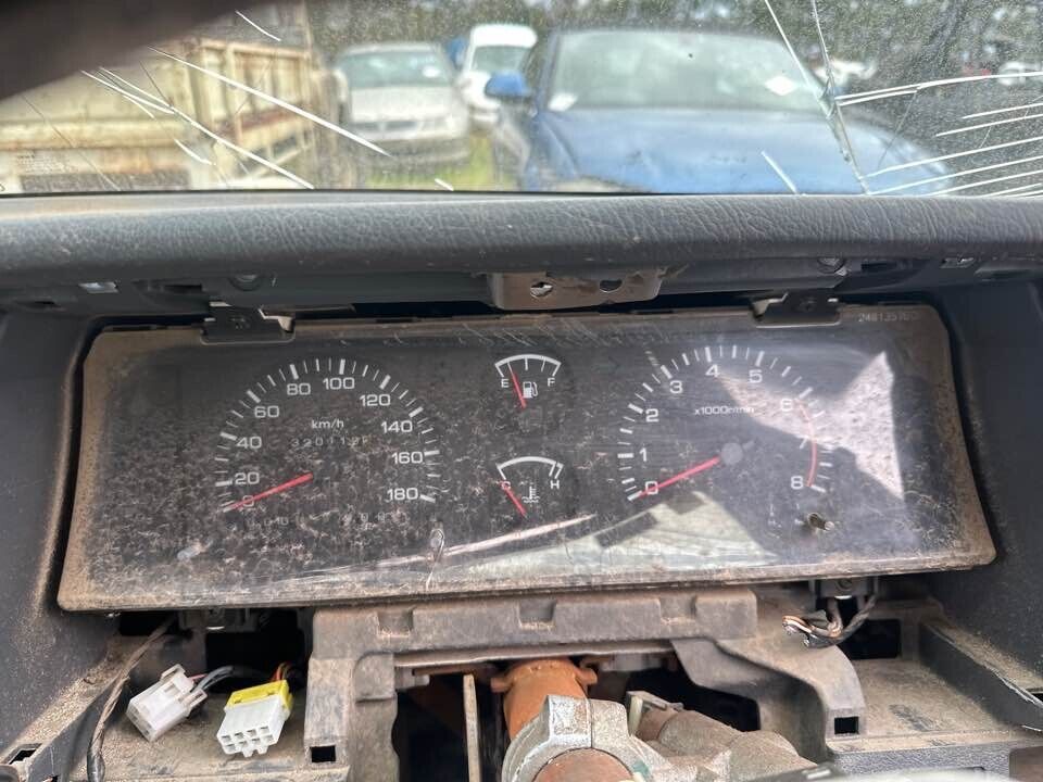 1993 Nissan Pathfinder Instrument Cluster (Electronic) #B322
