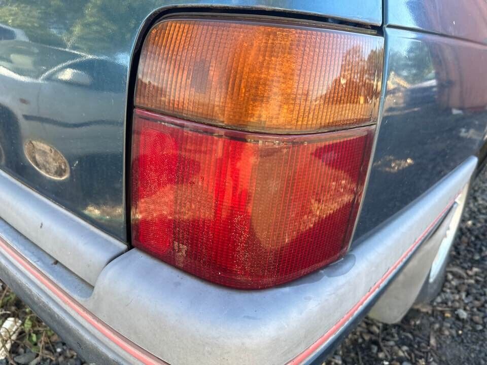 1994 Ford Ed Falcon RH Drivers Right Taillight #B195
