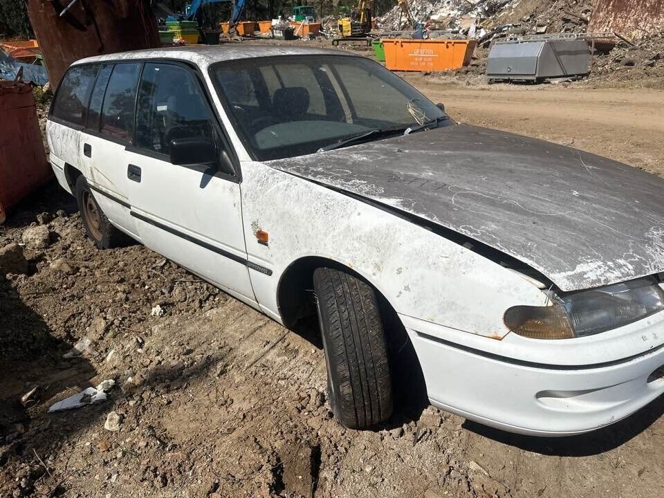 1994 Holden Vr Commodore Weather Strip RH Rear #B419