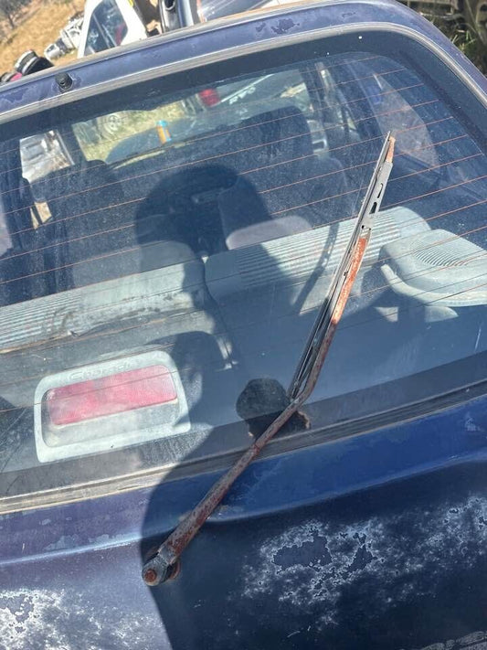 1993 Daihatsu Charade Tail Gate Wiper Arm #B340