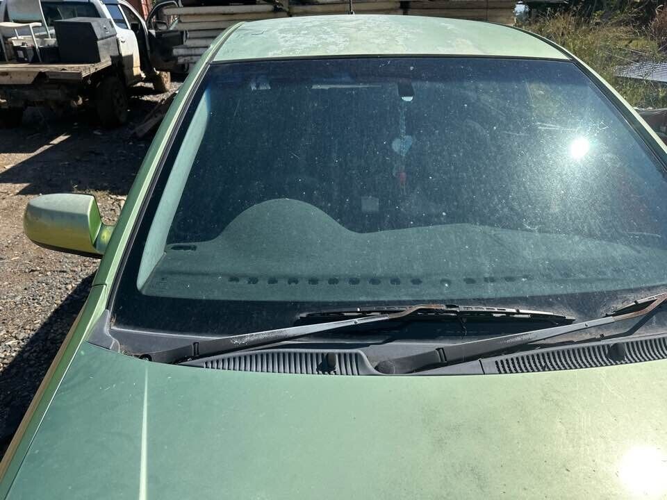 2007 Kia Rio RH Drivers Wiper Arm #B209