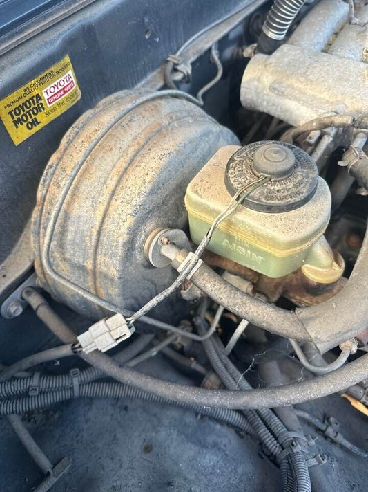 1990 Toyota 4Runner Brake Booster #B279