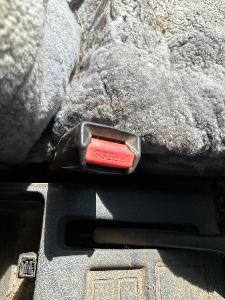 1992 Suzuki Vitara Seat Belt Stalk LH Front #B197