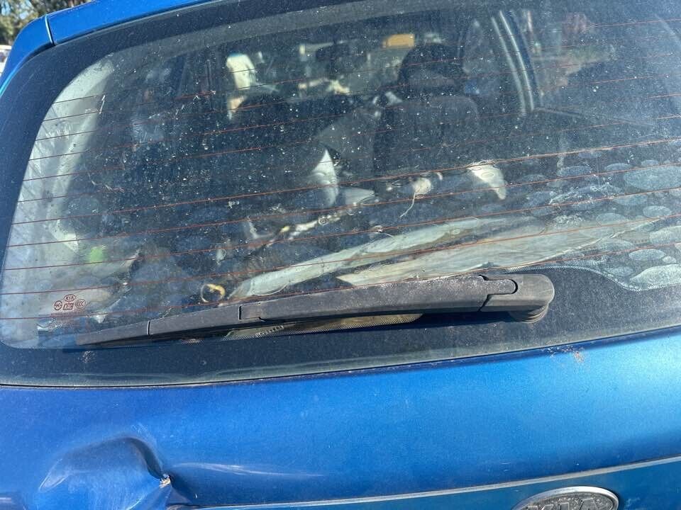 2007 Kia Cerato Tail Gate Wiper Arm #B272