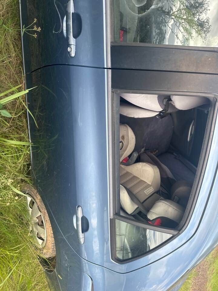 2007 Toyota Yaris Weather Strip LH Rear #B145