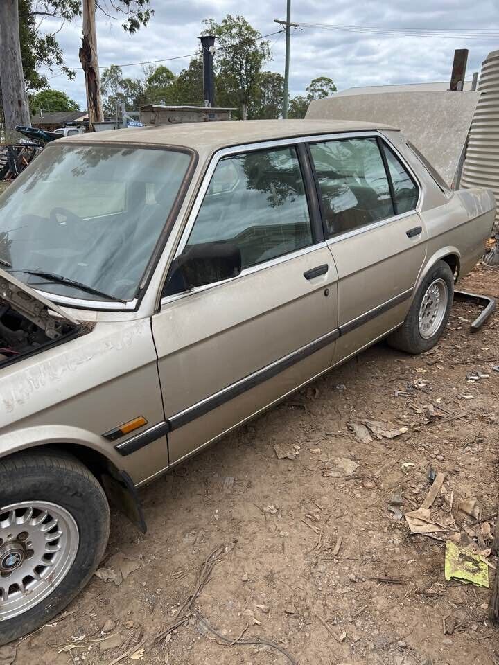 1986 Bmw 525 E28 Lower Control Arm LH Passengers Front #B101