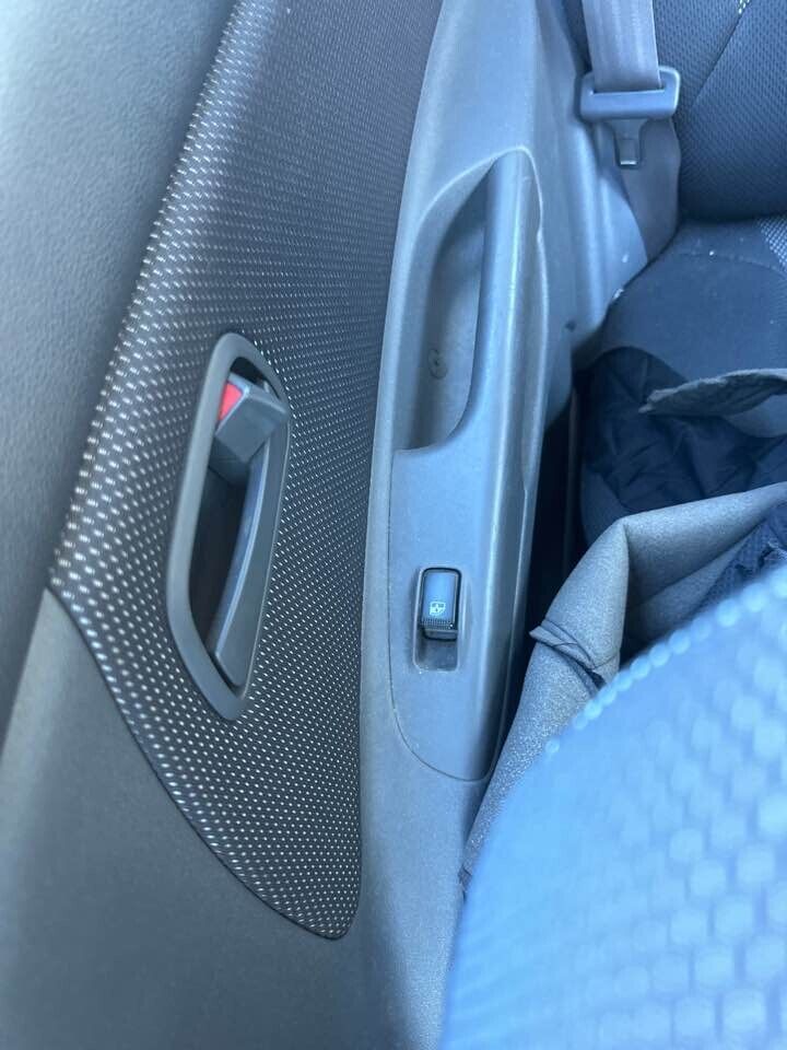 2007 Kia Rio Electric Window RH drivers Rear Switch #B209