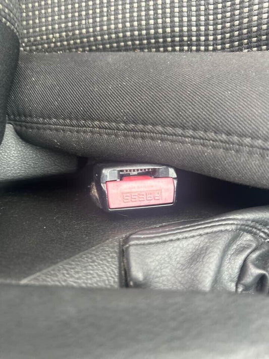 2007 Peugeot 407 Seat Belt Stalk LH Front #B137