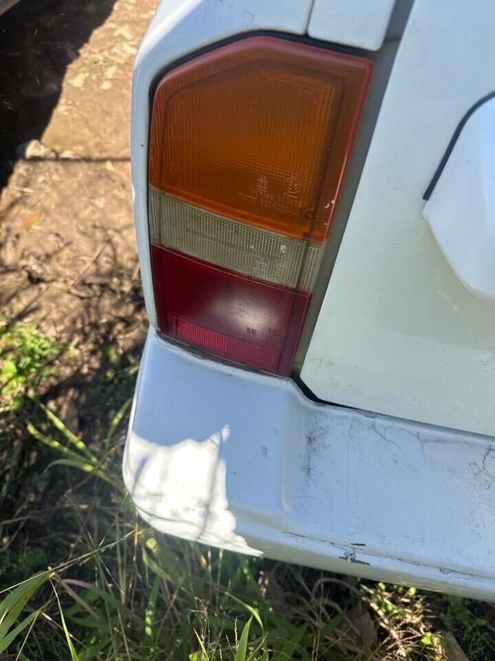 1989 Suzuki Vitara LH Passenger Taillight #B268