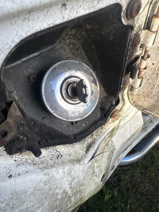 1993 Ford Raider Fuel Cap #B278