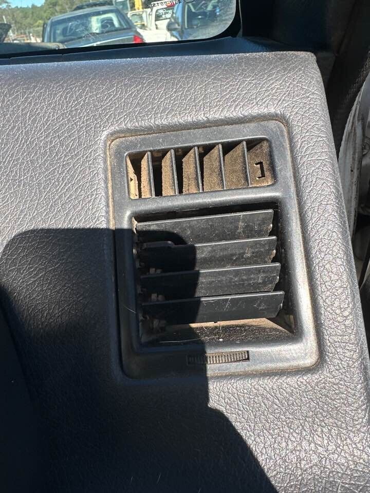 1989 Suzuki Vitara Aircon Vents Front Right #B268