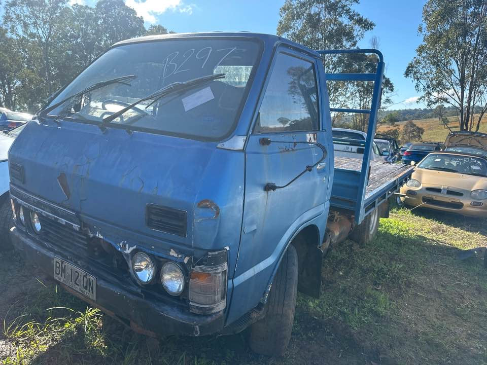 1991 Toyota Ace Truck Door Locking Mechanism LH Passengers Front #B297