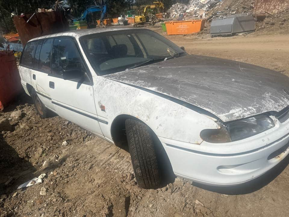 1994 Holden Vr Commodore Oil Cap #B419