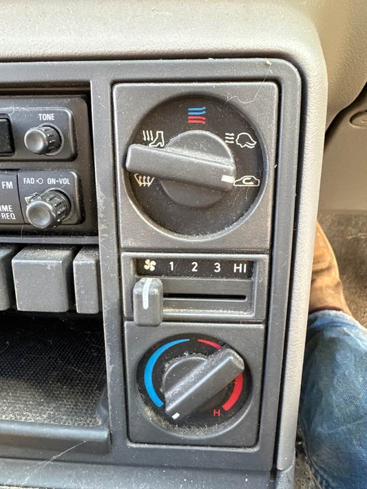 1994 Holden Vr Commodore AC Controls #B419