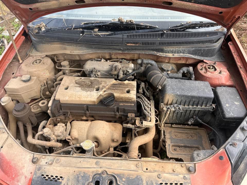 2007 Kia Rio Fuel Flap #B357