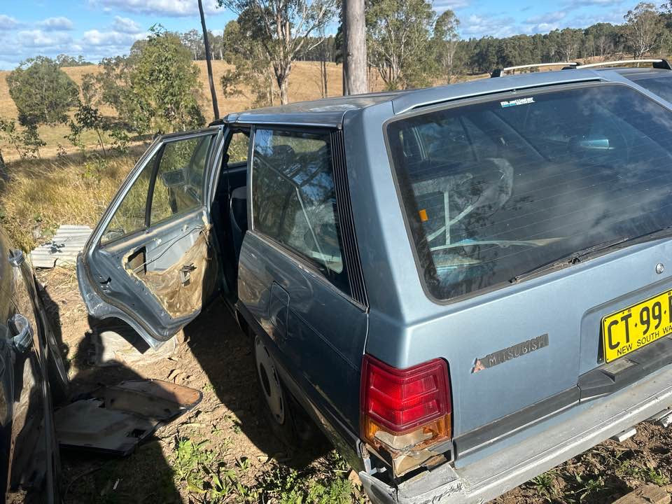 1987 Mitsubishi Magna Windscreen LH Inner Pillar Trim #B344