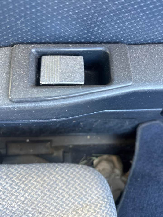 1987 Mitsubishi Magna LH Passengers Side Front Inner Door Handle #B344