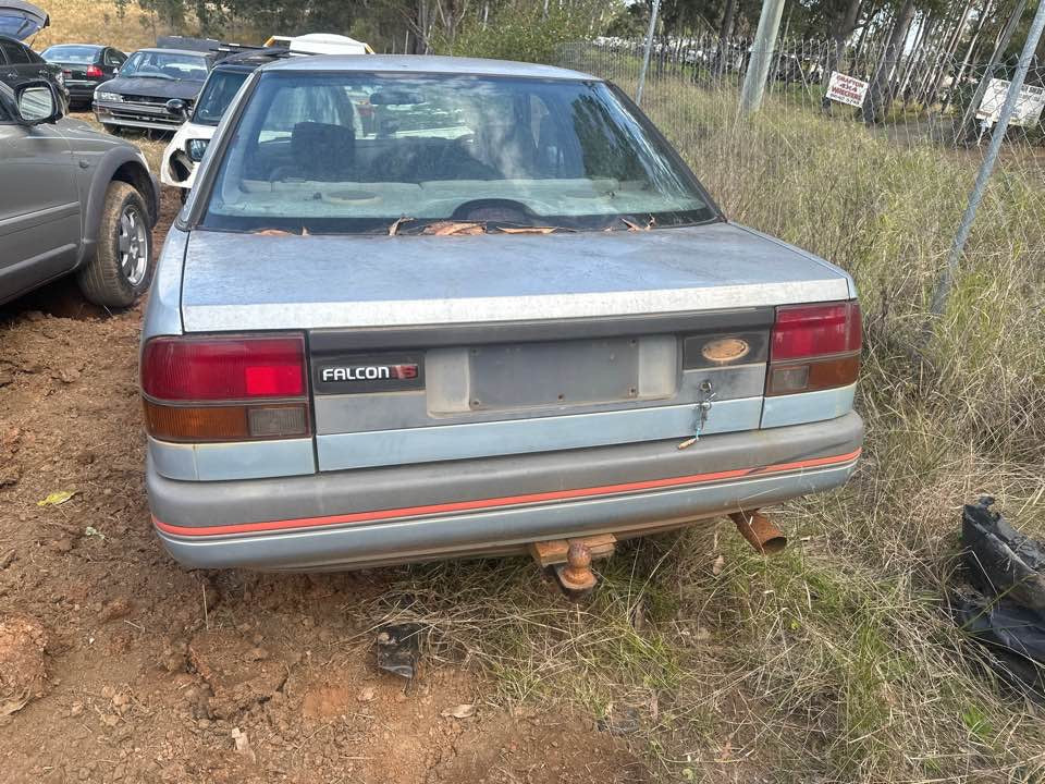 1990 Ford Ea Falcon Oil Cap #B400