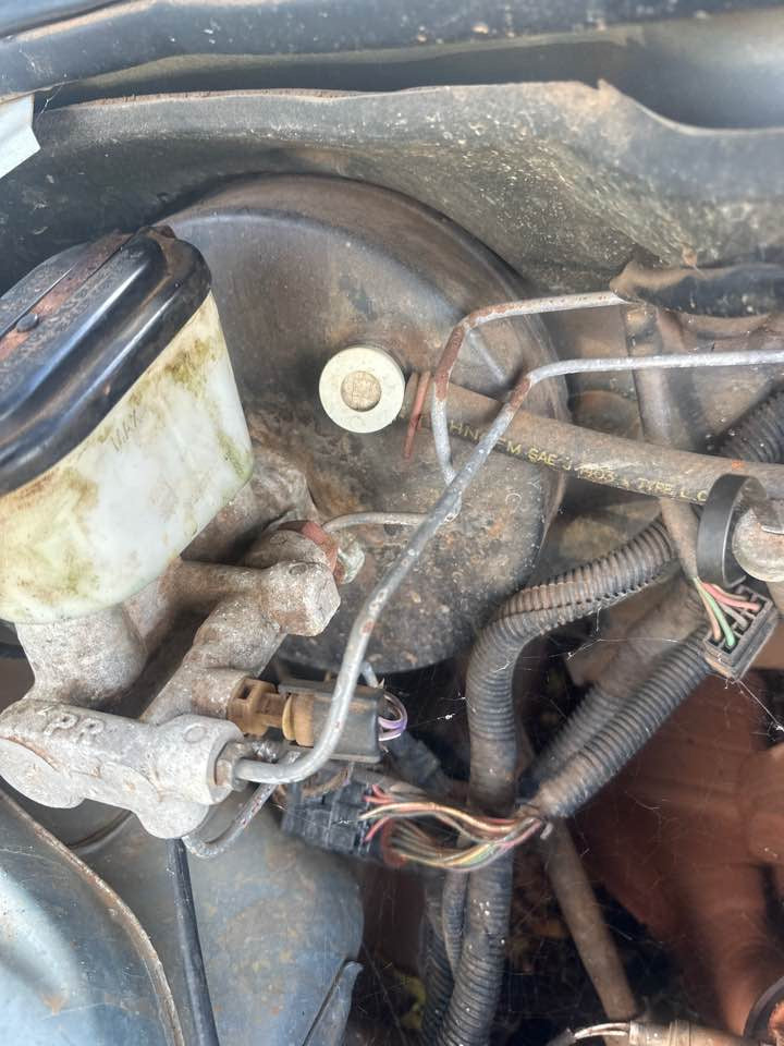 1990 Ford Ea Falcon Brake Booster #B400