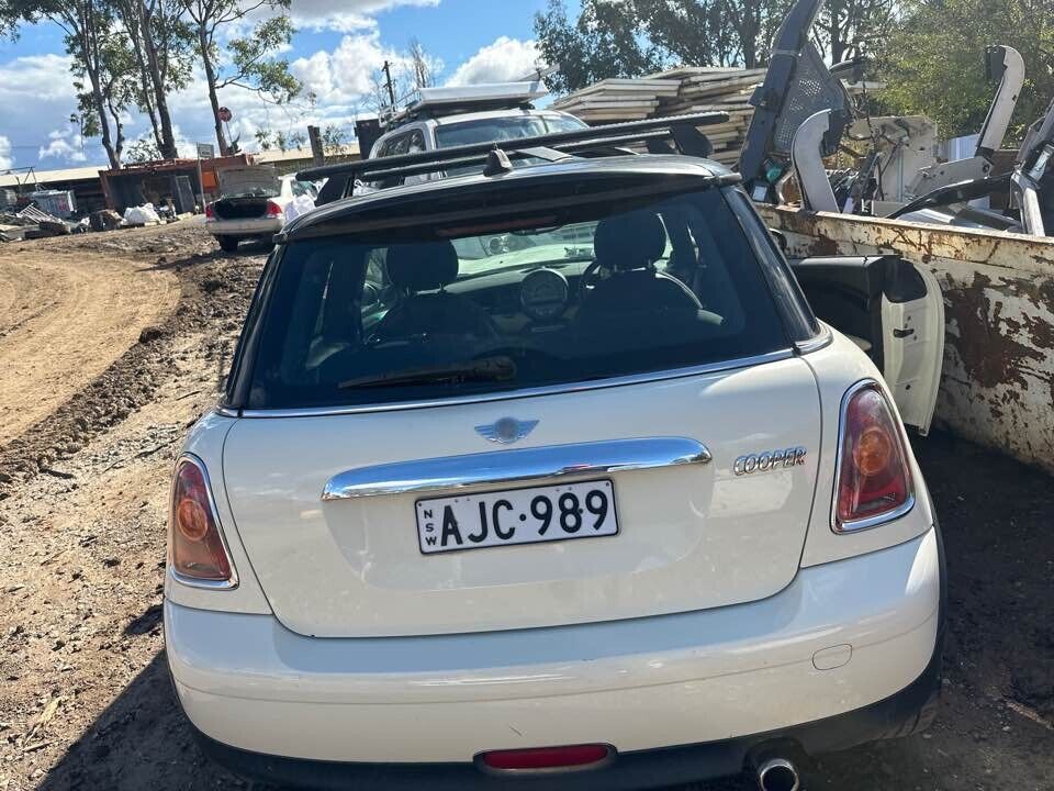 2007 Mini Cooper ECU #B389