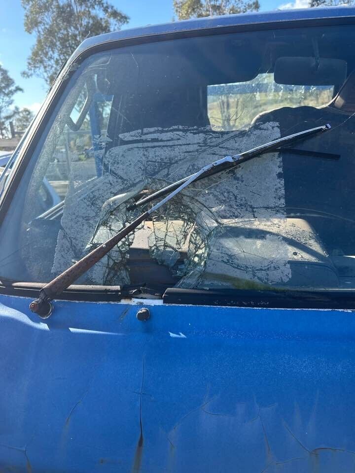 1991 Toyota Ace Truck RH Drivers Wiper Arm #B297