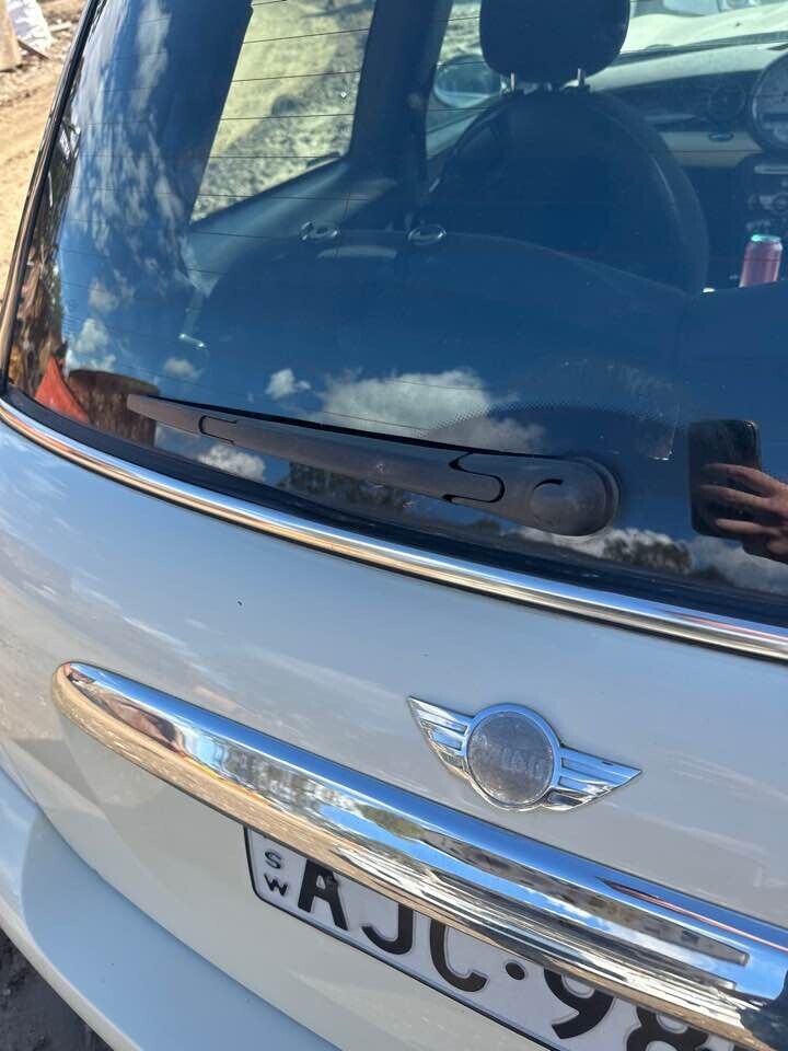 2007 Mini Cooper Tail Gate Wiper Arm #B389