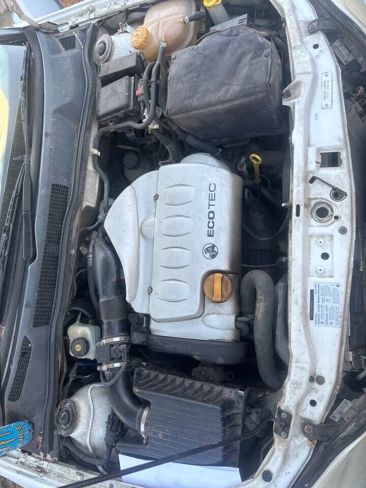 2003 Holden Astra Door Locking Mechanism LH Passengers Front #B424