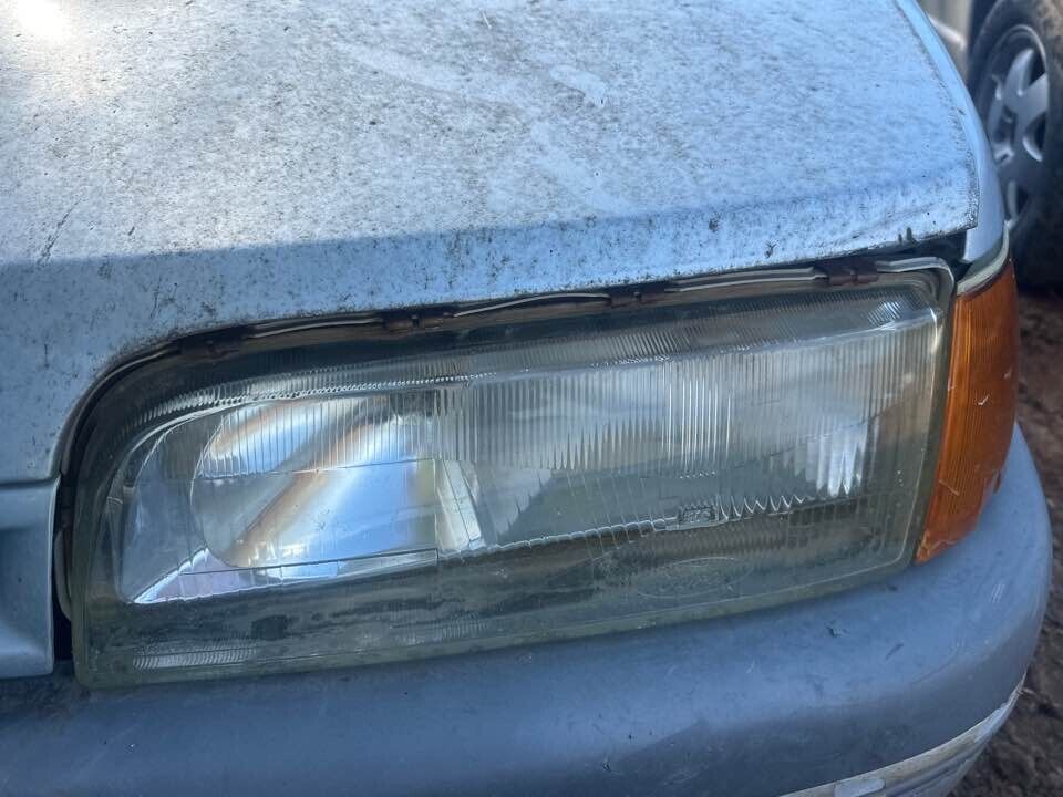 1990 Ford Ea Falcon LH Passengers Left Headlight #B400
