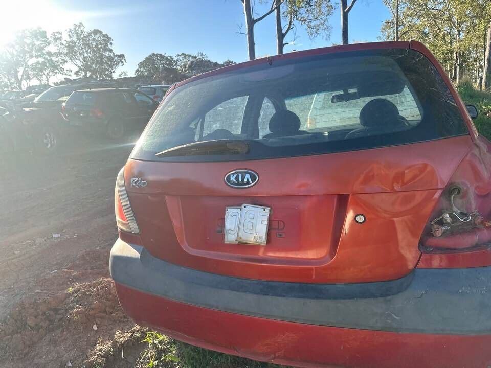 2007 Kia Rio Lower Control Arm RH drivers Front #B345