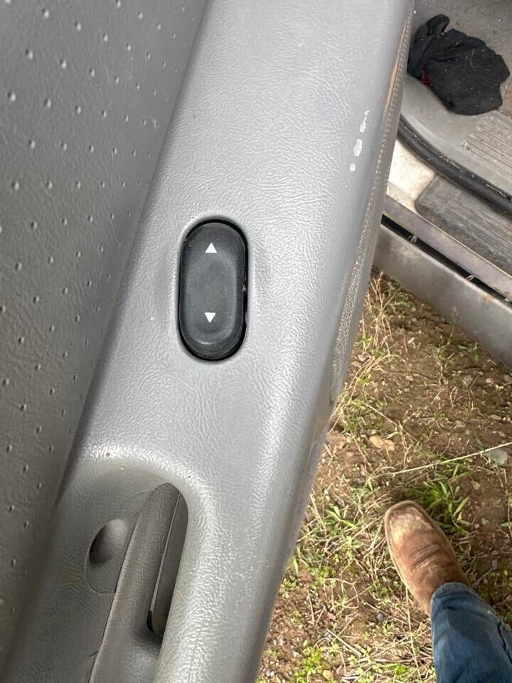 1992 Ford Explorer Electric Window LH passenger Rear Switch #B395